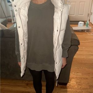 AE puffer vest
